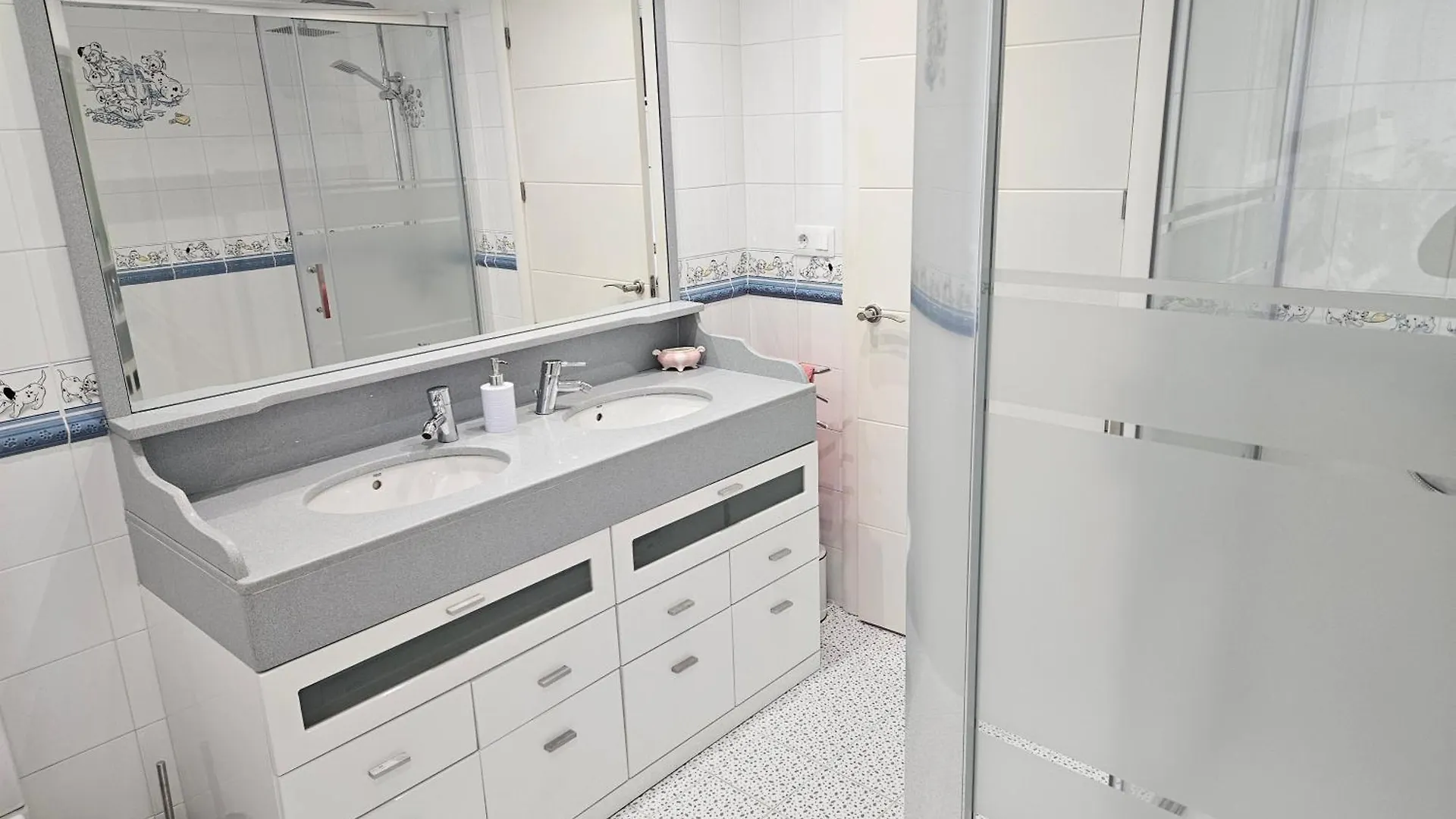 Exclusivo Apartamento En La Mejor Zona De Tarragona 0*,  Spain